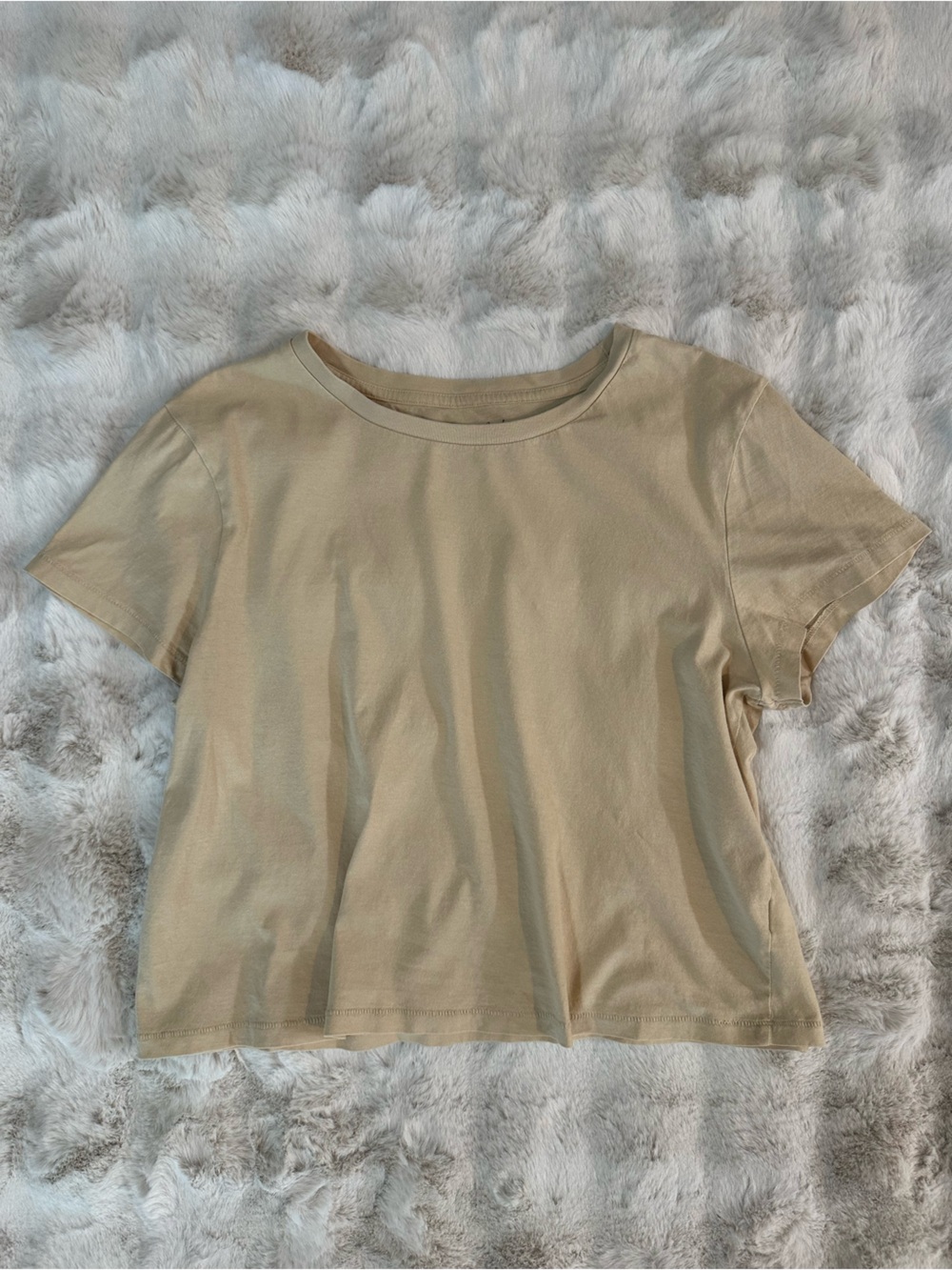 2 Universal Thread Cropped Tees - Picture 2 of 9